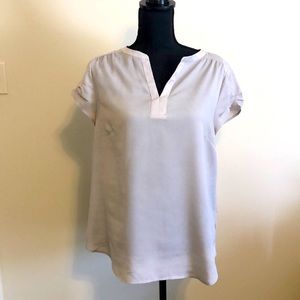 THE LIMITED a split neckline, fluttery sleeves. Pullover, Split neck, 24" Large